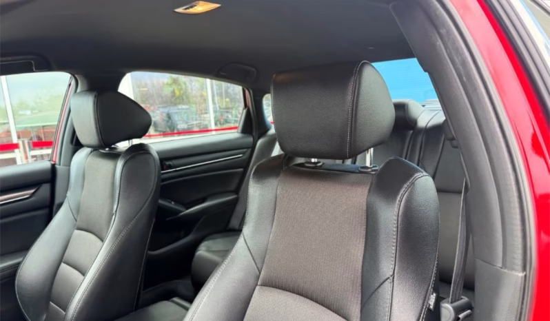
								Honda Accord Sport FWD 2020 completo									