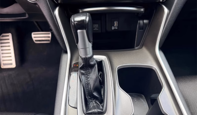 
								Honda Accord Sport FWD 2020 completo									