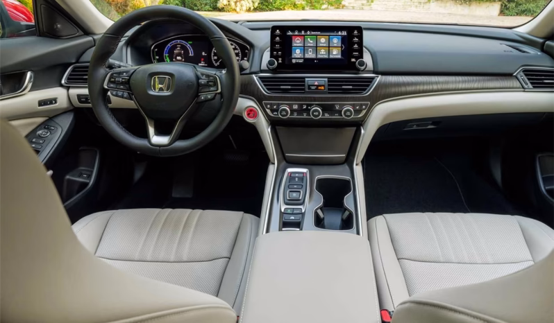 
								Honda Accord Sport FWD 2020 completo									