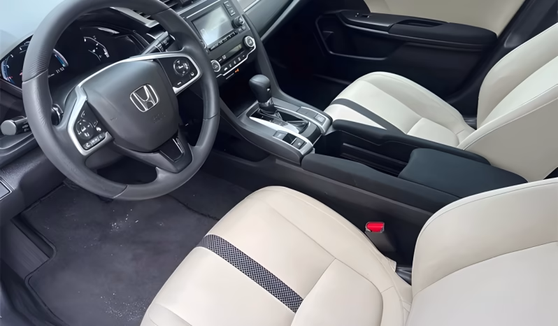 
								Honda Civic LX FWD 2020 completo									