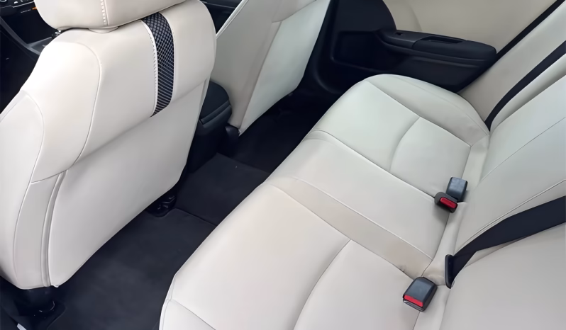 
								Honda Civic LX FWD 2020 completo									