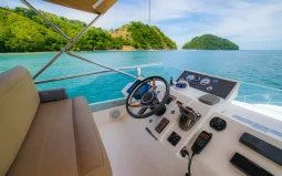 
										Yate Fairline 50 completo									