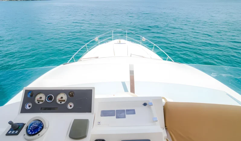 
								Yate Fairline 50 completo									