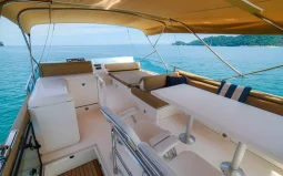 
										Yate Fairline 50 completo									