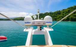 
										Yate Fairline 50 completo									