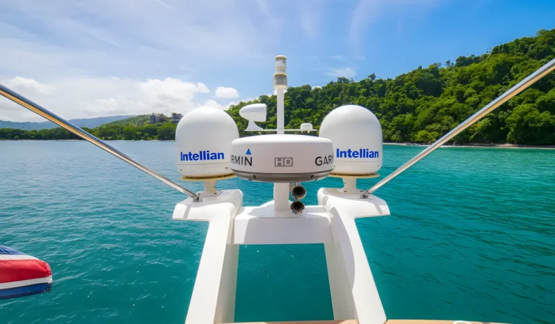 
								Yate Fairline 50 completo									