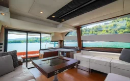
										Yate Fairline 50 completo									
