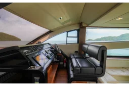 
										Yate Fairline 50 completo									