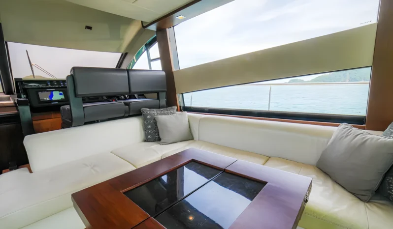 
								Yate Fairline 50 completo									