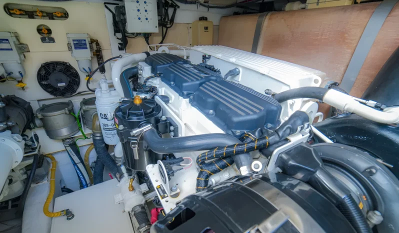 
								Yate Fairline 50 completo									