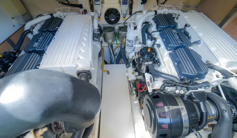 
								Yate Fairline 50 completo									