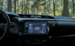 
										Toyota Hilux 2021 completo									