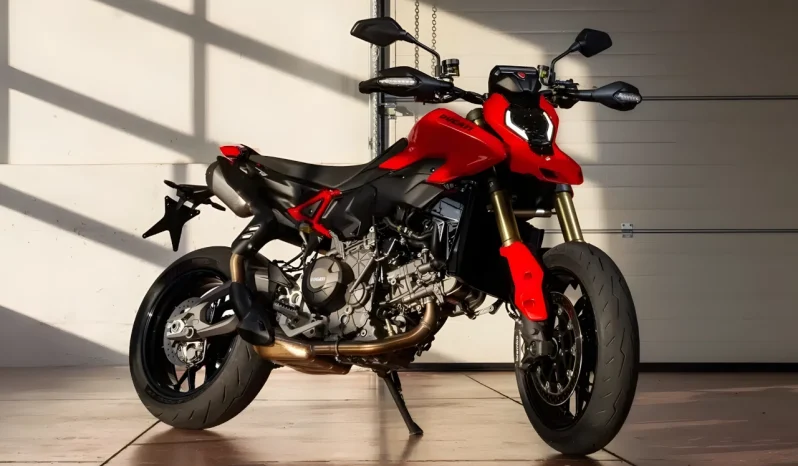 
								Ducati Hypermotard V2 2026 completo									