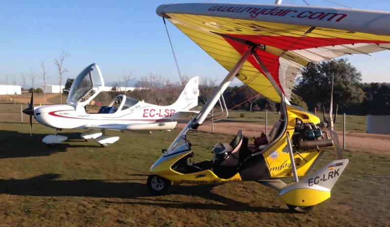 
								Ultraligero TANARG 912s completo									